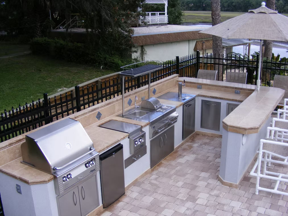 Outdoor Kitchen 3